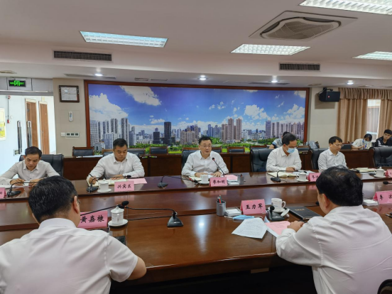 來(lái)賓市與皇氏集團(tuán)、華能舉行200萬(wàn)千瓦農(nóng)光牧儲(chǔ)大基地項(xiàng)目推進(jìn)座談會(huì)