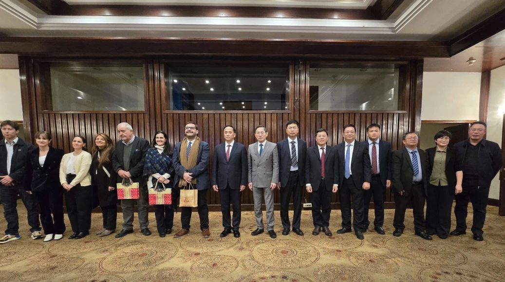 黃嘉棣董事長隨廣西壯族自治區(qū)政府代表團訪問烏拉圭，并應(yīng)邀參加相關(guān)活動