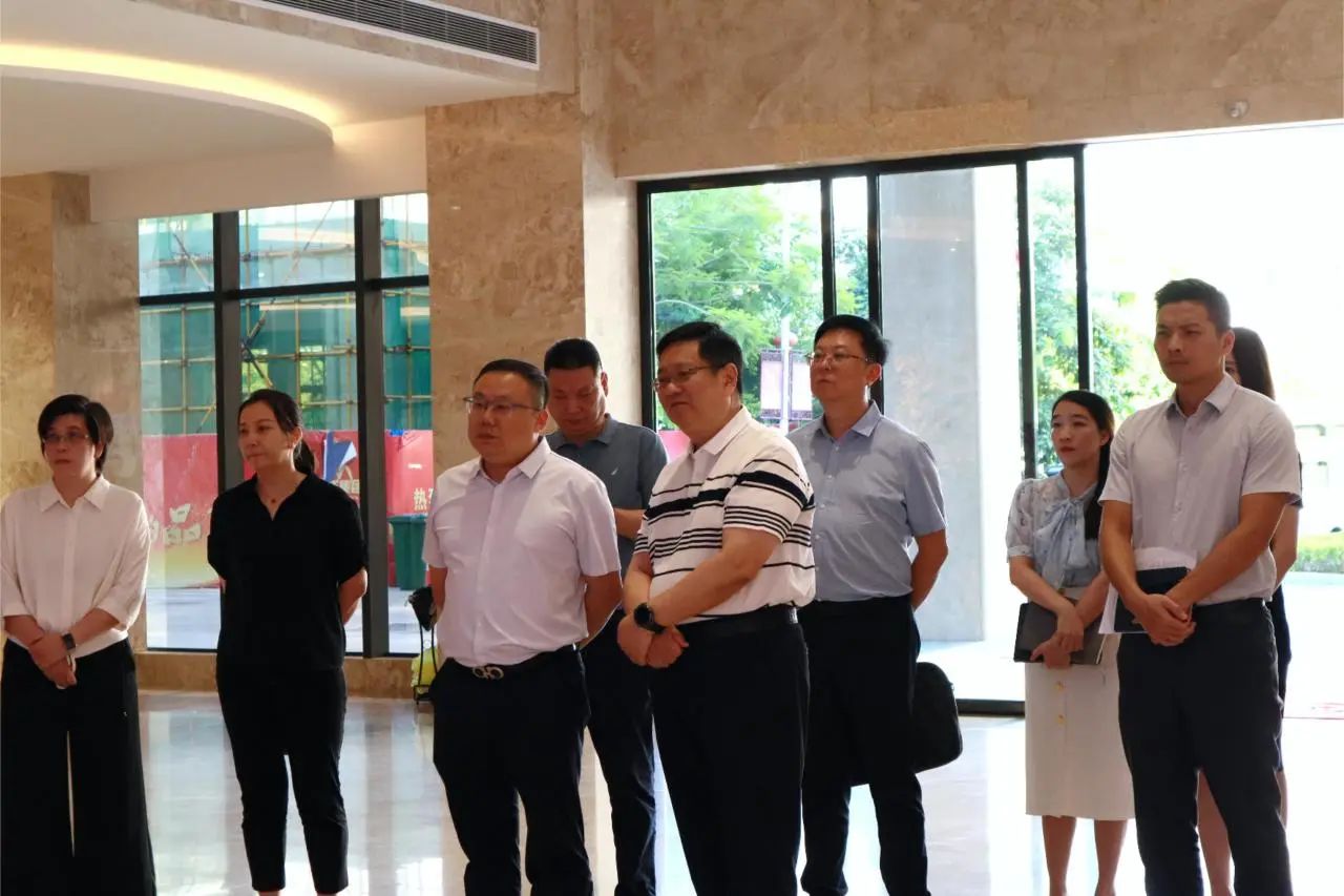 平安銀行南寧分行黨委書記、行長陳亮蒞臨皇氏集團調(diào)研指導